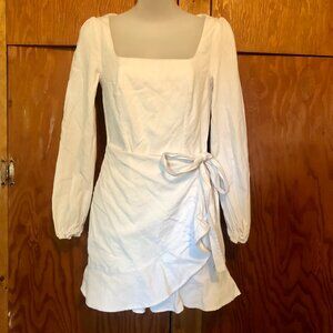 White "Villa" Princess Polly dress, Size 4